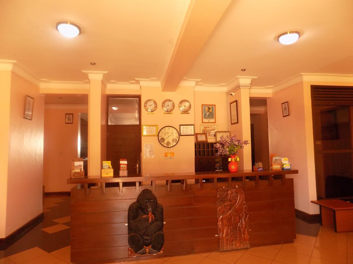 Entebbe Traveller'S Hotel Zewnętrze zdjęcie