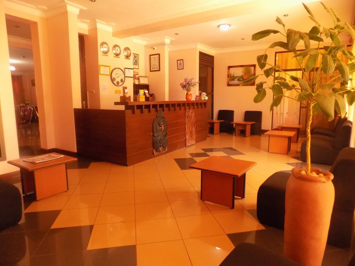 Entebbe Traveller'S Hotel Zewnętrze zdjęcie